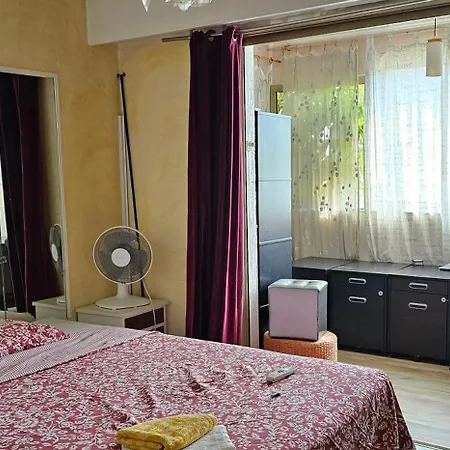 Angela Apartman *