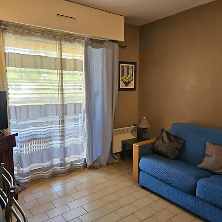 Angela Apartman *